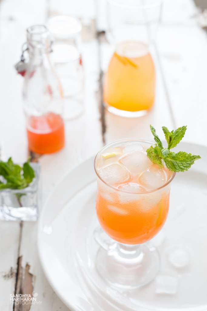 fresh peach lemonade