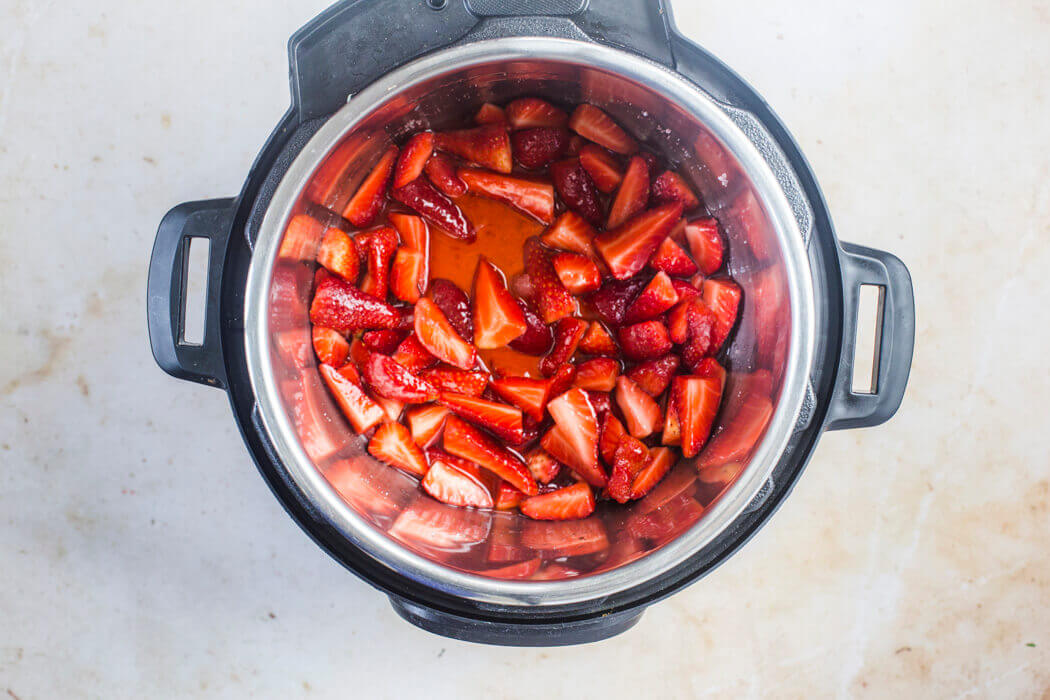 strawberry and sugar in instant pot.