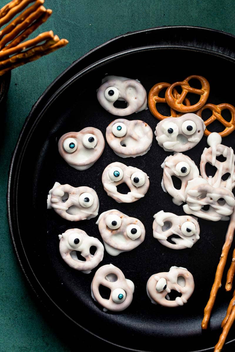 Ghost Pretzels for Halloween kids party
