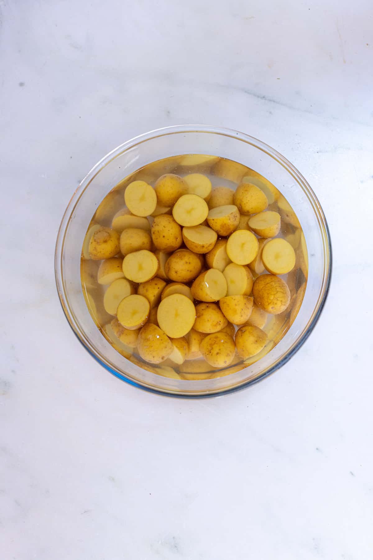 soak the potatoes in water.